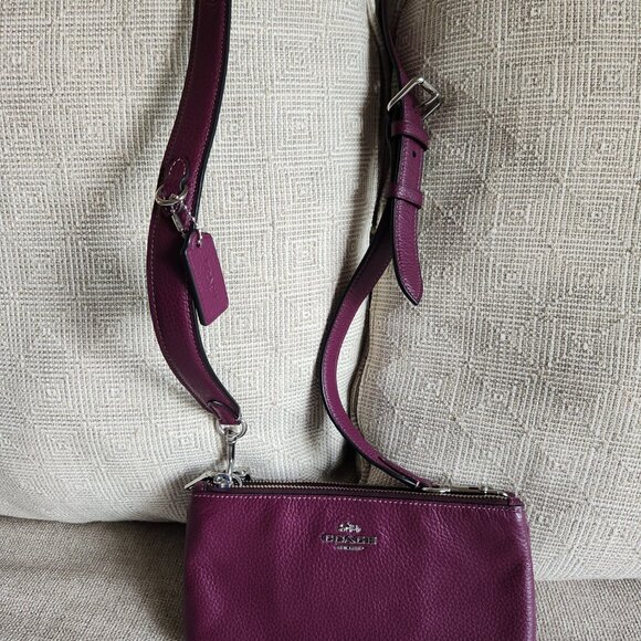 COACH Double zip crossbody pebble leather Deep Berry/purple EUC travel - Picture 13 of 14
